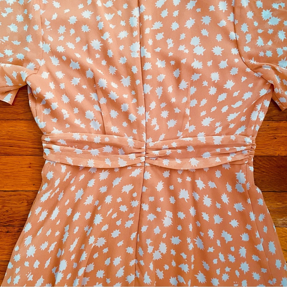 Madewell Ruched-Waist Flutter Sleeve Mini Dress in Star Shower Pale Peach Size 2 - Picture 12 of 14